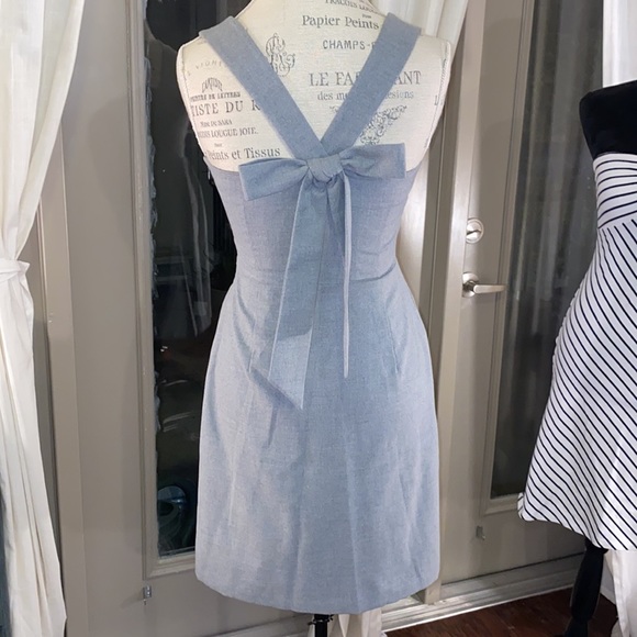 Banana Republic Dresses & Skirts - Banana Republic gray dress sleeveless bow on back size 0​